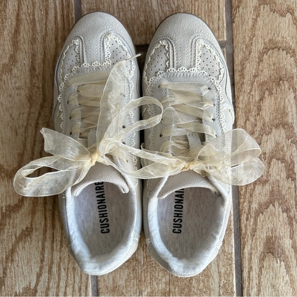 Vintage Inspired Cushionaire Belinda Casual Retro Lace Bridal Sneakers Cream 6 - Picture 7 of 11